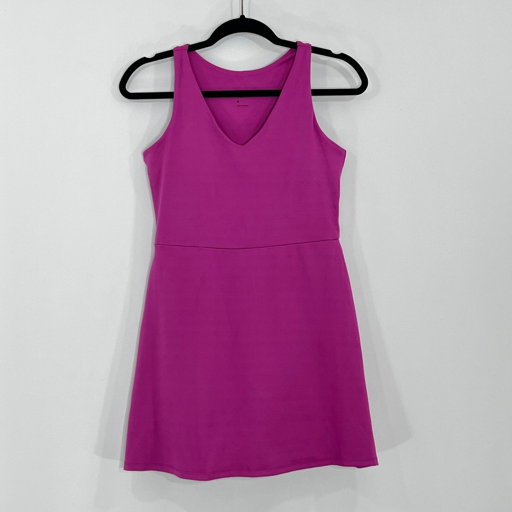 GapFit Womens Magenta Pink V-Neck Active Dress Built-in Shorts Pocket Small
